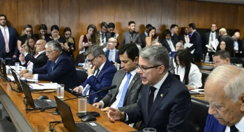 CCJ do Senado rejeita PEC da Blindagem por unanimidade